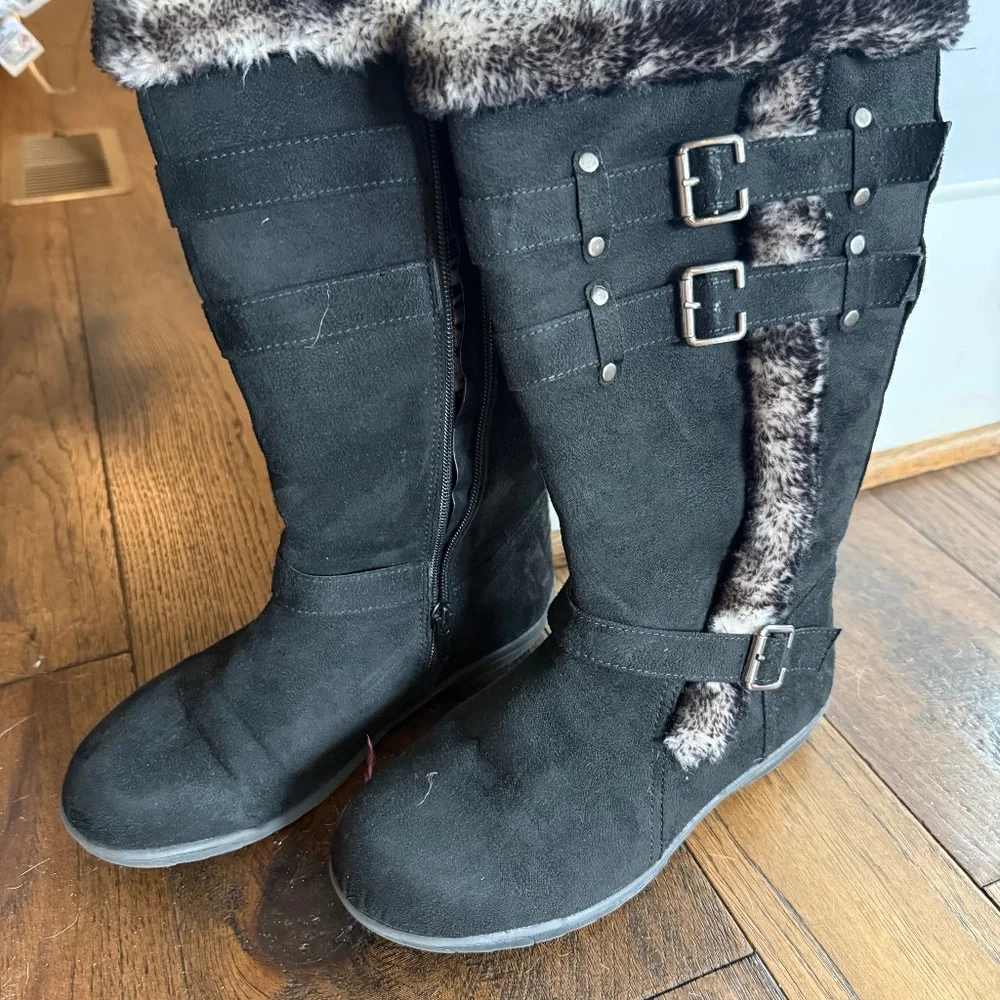 Black suede Hailey buckle boots Girls